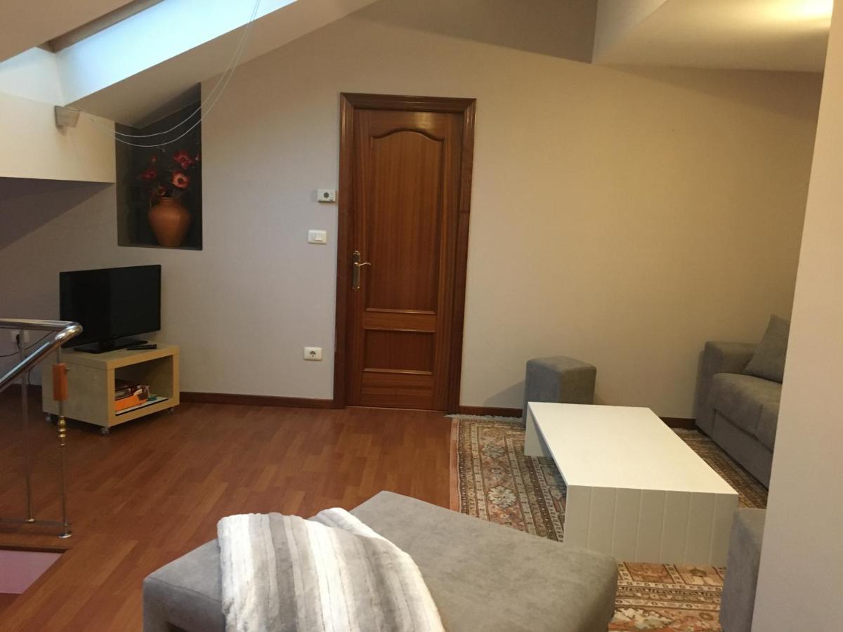 Duplex Rosalia De Castro. Ribadavia Apartment Luaran gambar